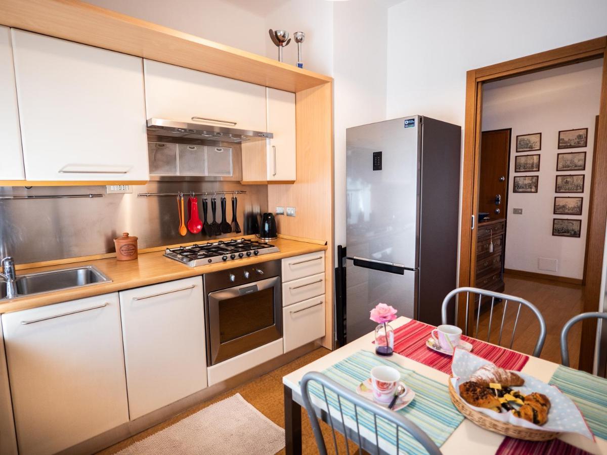 Lily House Apartment Комо Екстериор снимка