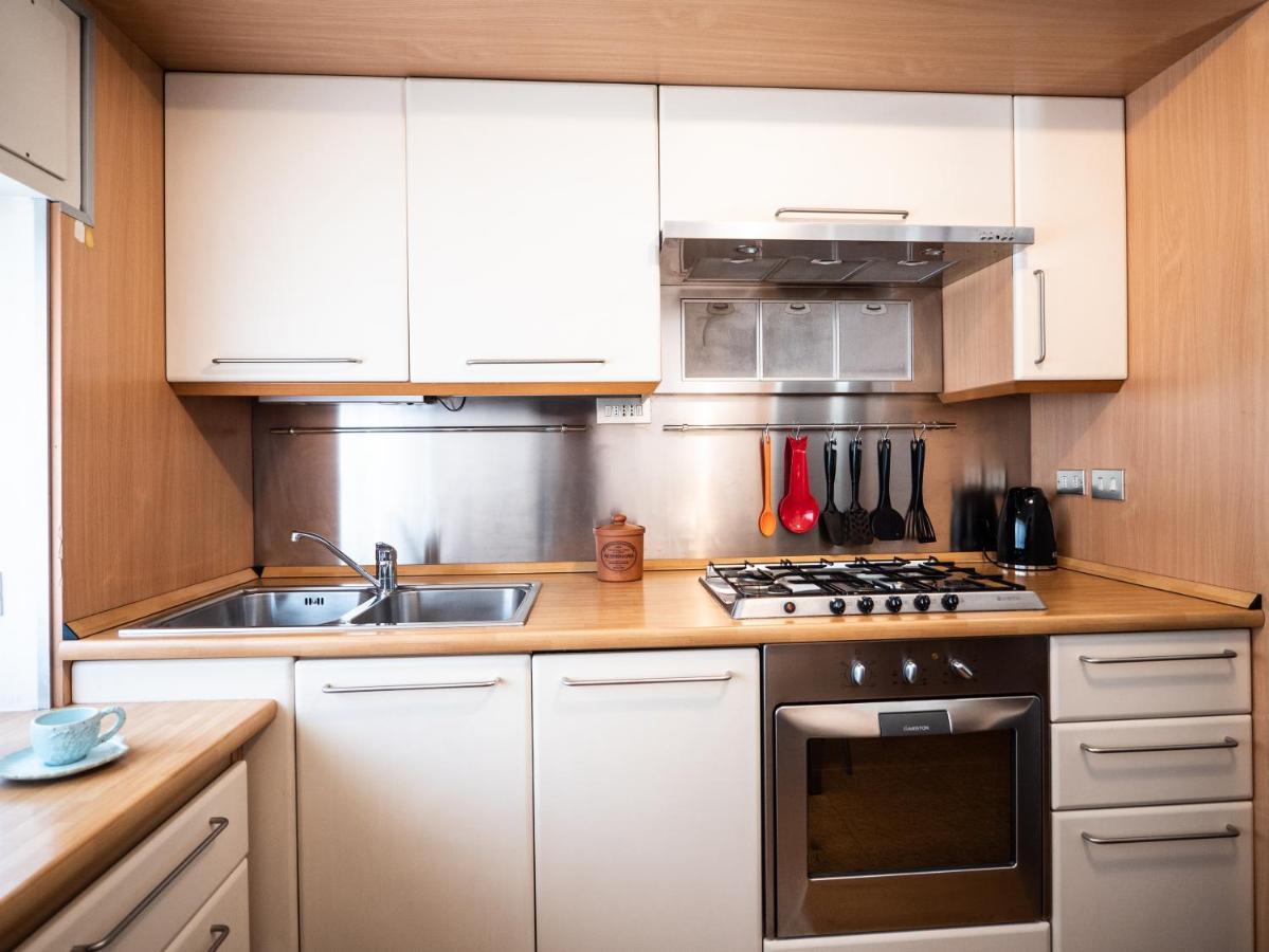 Lily House Apartment Комо Екстериор снимка